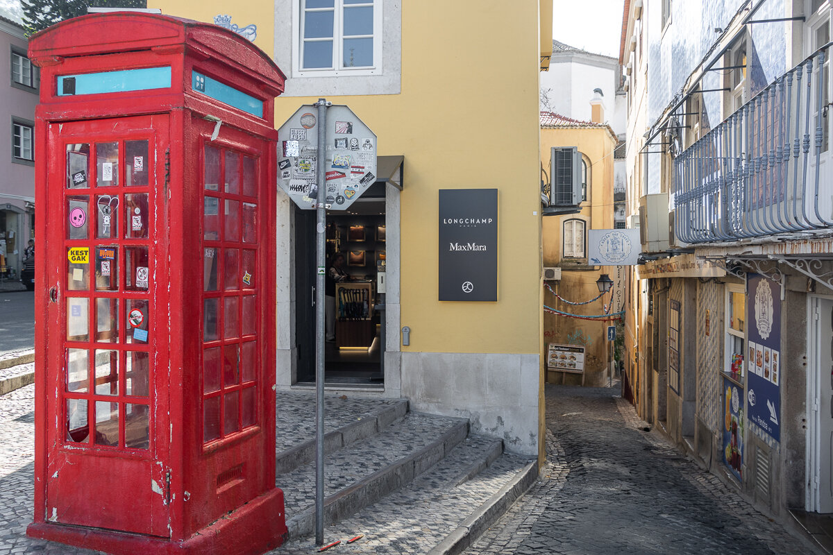 Cabine téléphonique dans le centre historique de Sintra