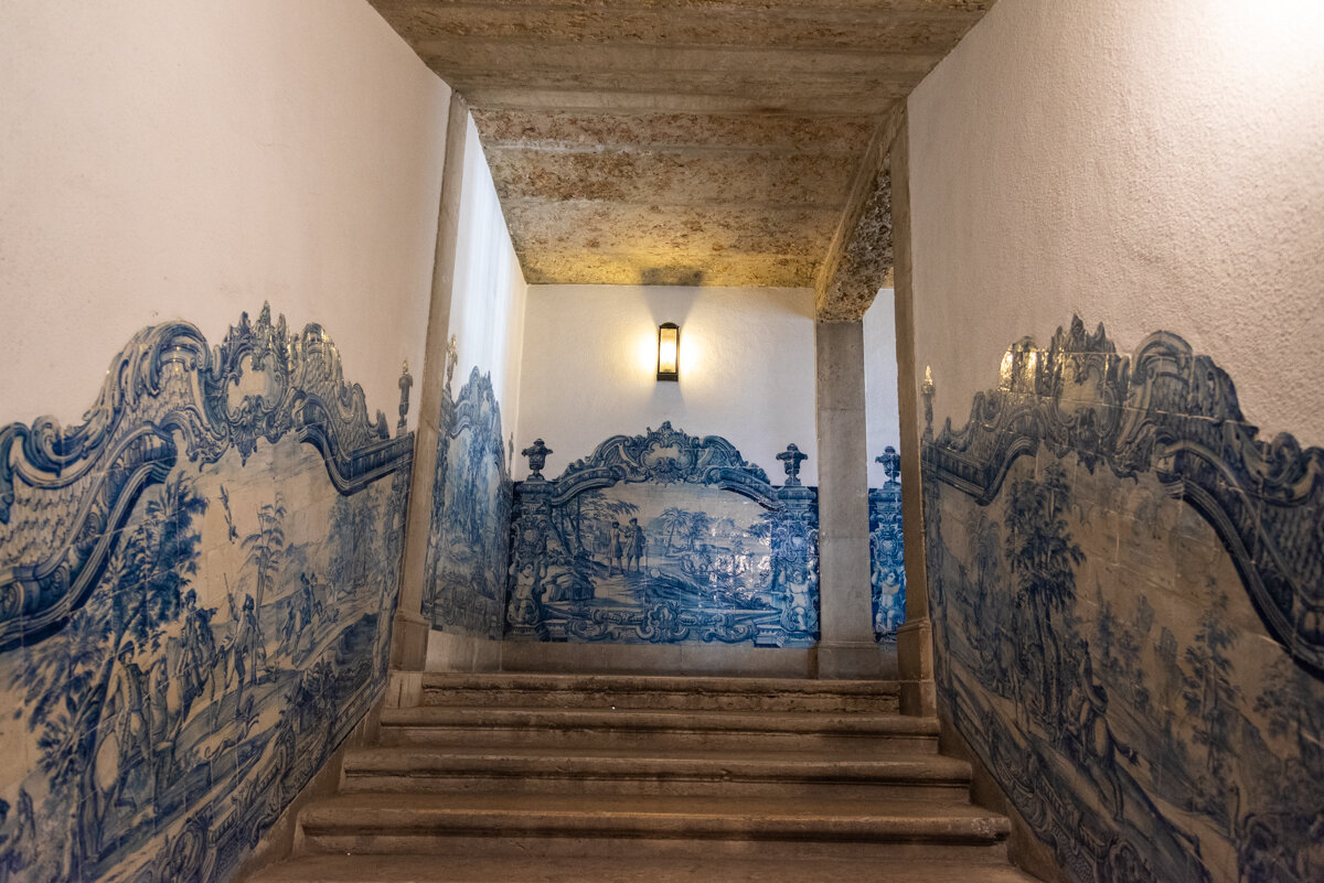 Escalier dans le château Saint Georges
