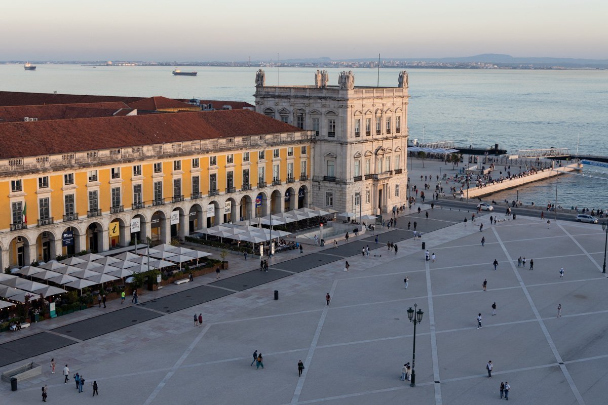 Vue sur la Place du commerce
