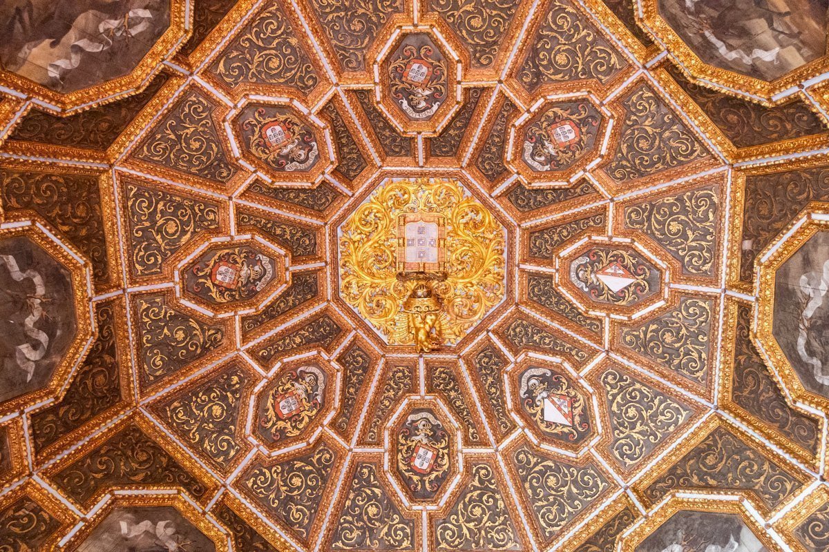Plafond de la Salle des blasons