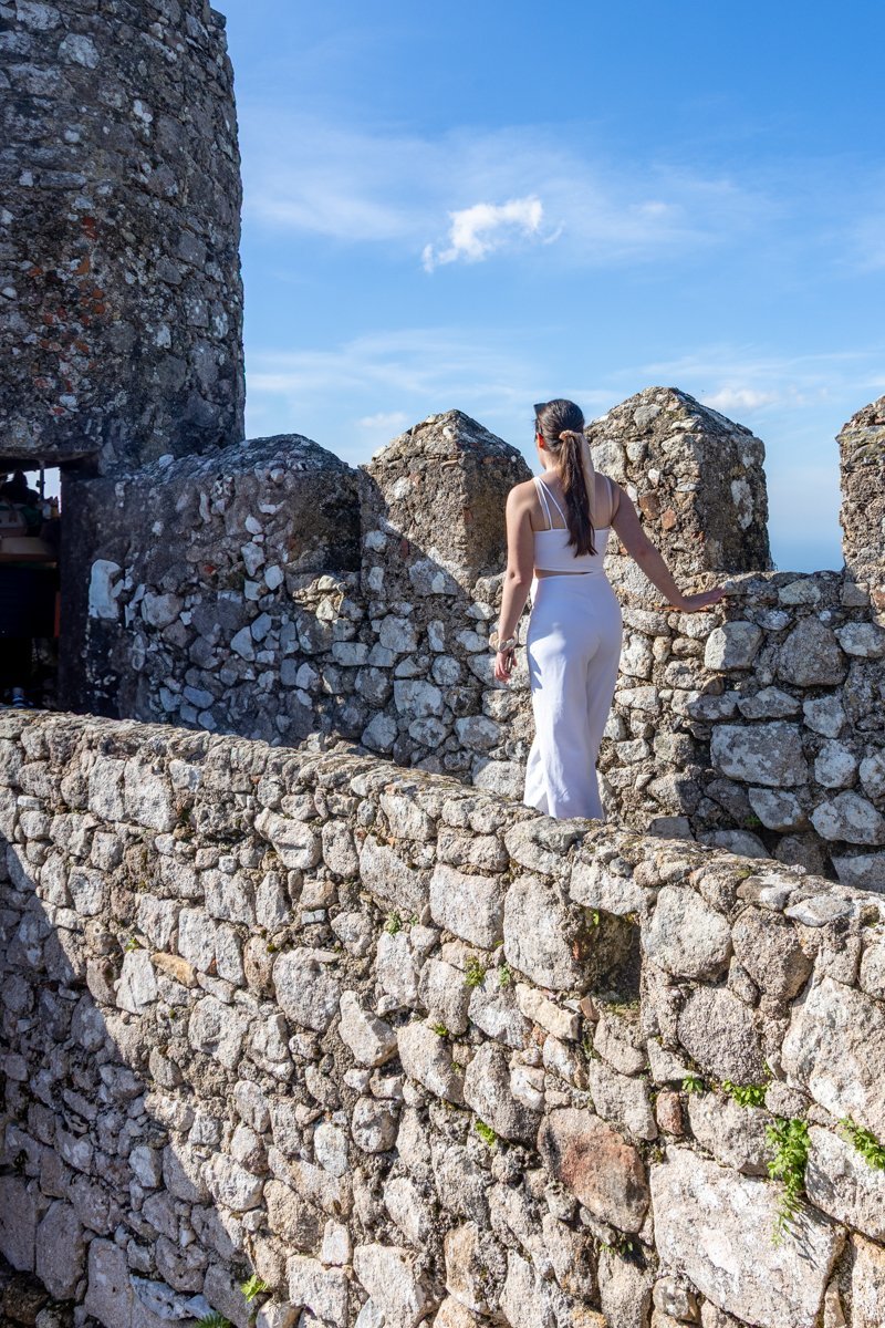 Marche sur les remparts à Sintra