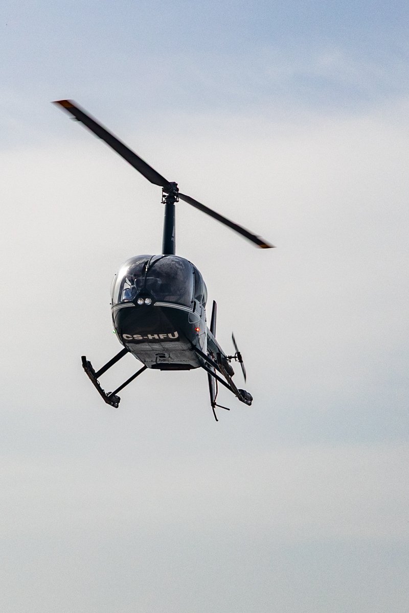 Helico dans les airs de face