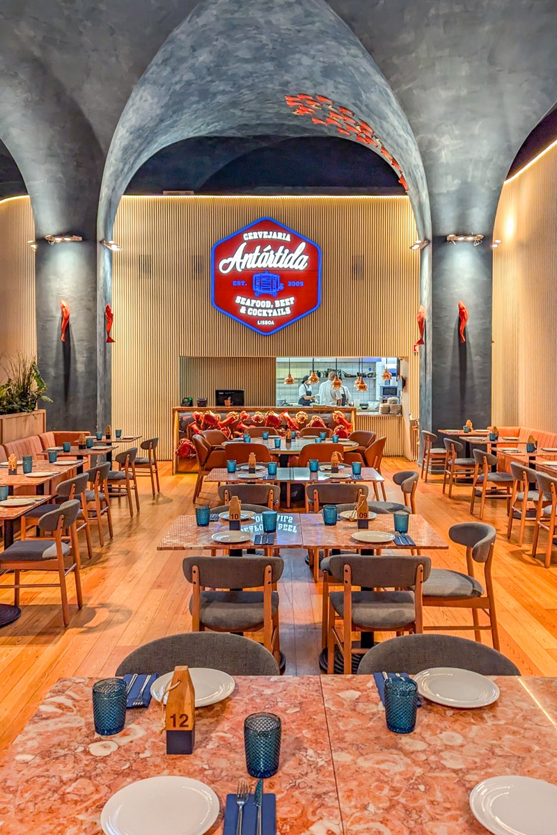 Intérieur d ela Cervejaria Antartida à Lisbonne