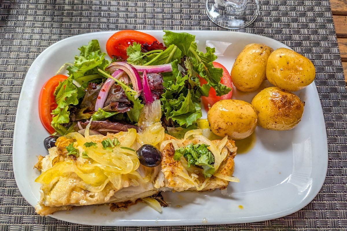 Plat de morue à O Cocas à Lisbonne