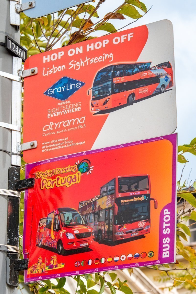 Panneau stop Hop-On Hop-Off
