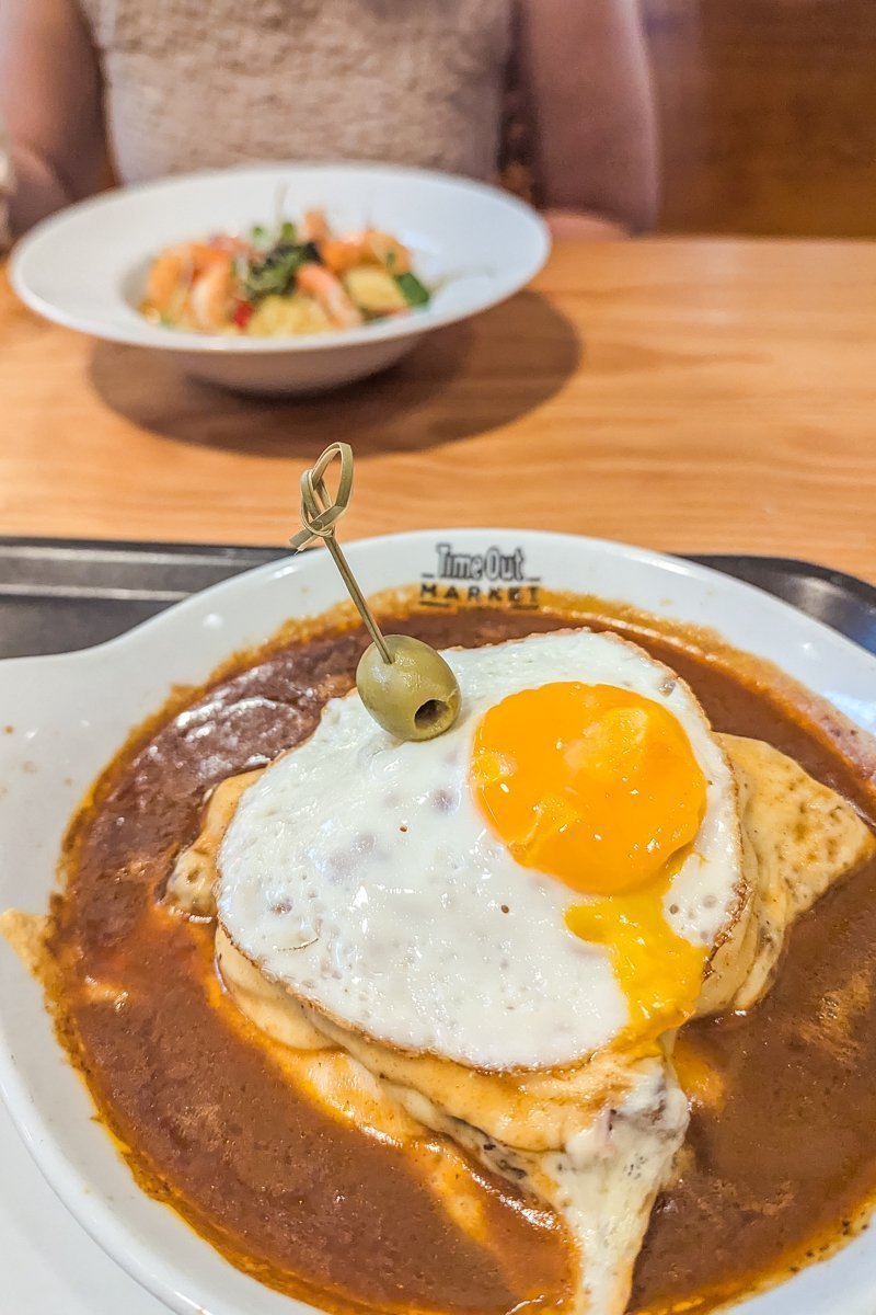 Spécialité culinaire : francesinha