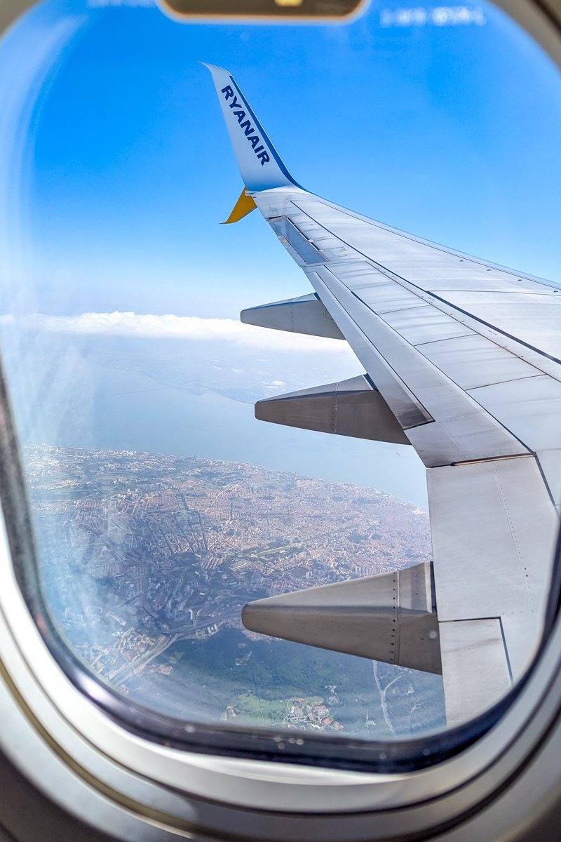 Survol de l'avion atterrissage